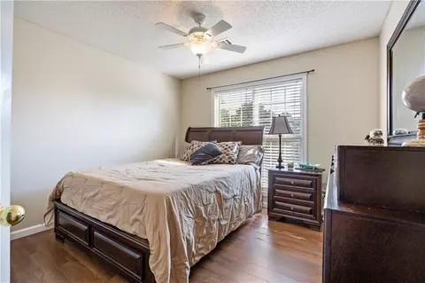 Bedroom - 323 Natchez Cir, Winder, GA 30680 photo 4 of 6