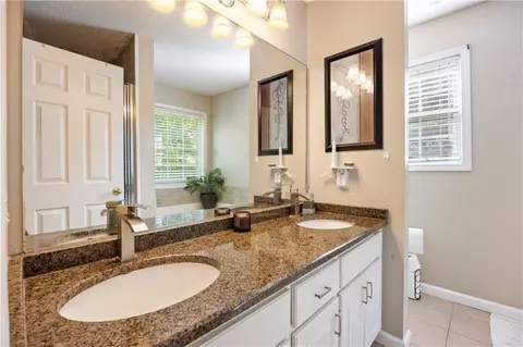 Bath - 323 Natchez Cir, Winder, GA 30680 photo 1 of 6