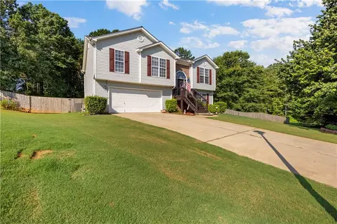 Exterior - 323 Natchez Cir, Winder, GA 30680 photo 9 of 13