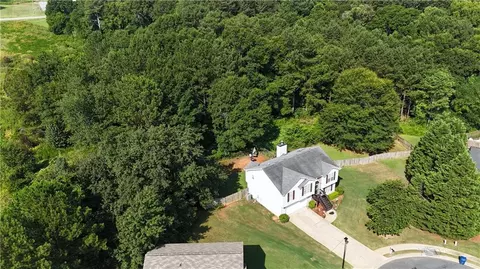View/Area - 323 Natchez Cir, Winder, GA 30680 photo 9 of 11