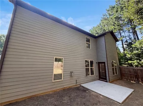 Exterior - 2471 Quincy Loop, Fairburn, GA 30213 photo 3 of 5