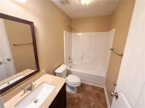 Bath - 2471 Quincy Loop, Fairburn, GA 30213 photo 2 of 2