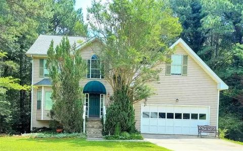 2737 Crestworth Ln, Buford, GA 30519
