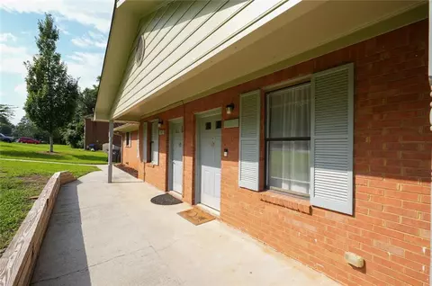 351 Freeport Dr, Lawrenceville, GA 30046