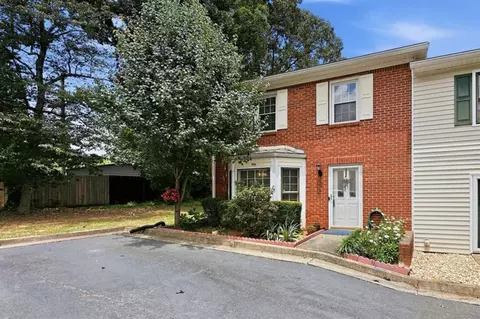 284 Shaded Oaks Ln SE, Marietta, GA 30067
