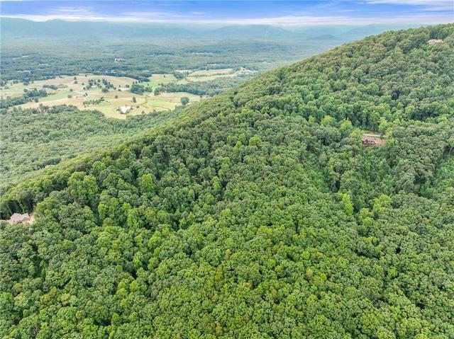 61 Mountainside Dr, Cleveland, GA 30528