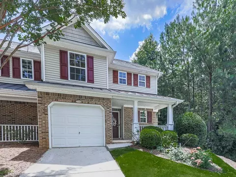 530 Fox Creek Xing, Woodstock, GA 30188