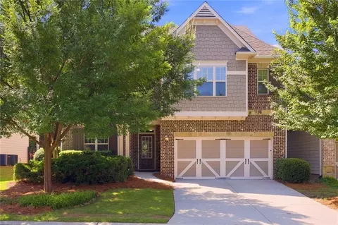 1020 Roswell Manor Cir, Roswell, GA 30076