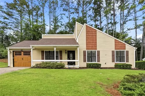 107 Riverchase Dr, Woodstock, GA 30188