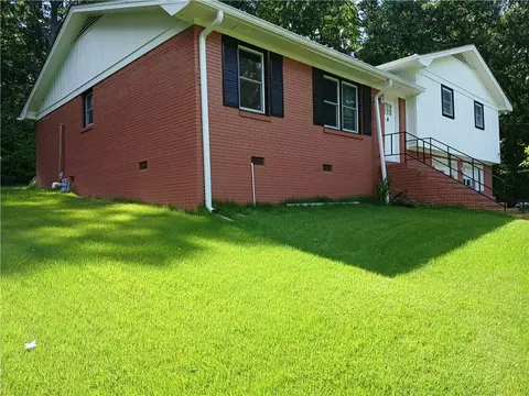 785 Old Beulah Rd, Lithia Springs, GA 30122