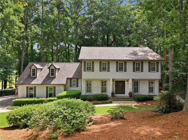 10145 Cresent Hill Ln, Roswell, GA 30076