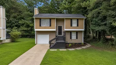 5300 Forest Downs Ln, Atlanta, GA 30349
