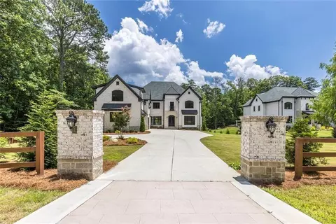 10765 Shallowford Rd, Roswell, GA 30075