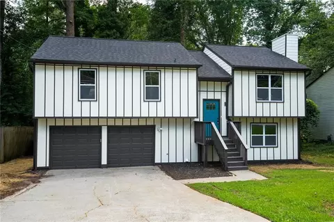 Exterior - 4318 Buckingham Pl, Duluth, GA 30096 photo 2 of 3