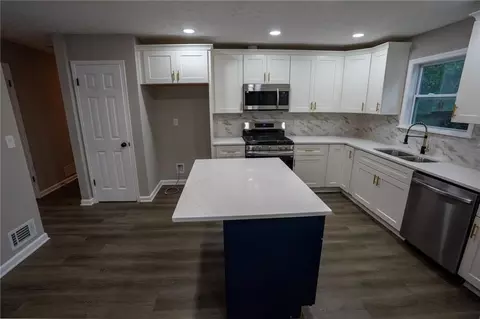 Kitchen - 4318 Buckingham Pl, Duluth, GA 30096 photo 3 of 3