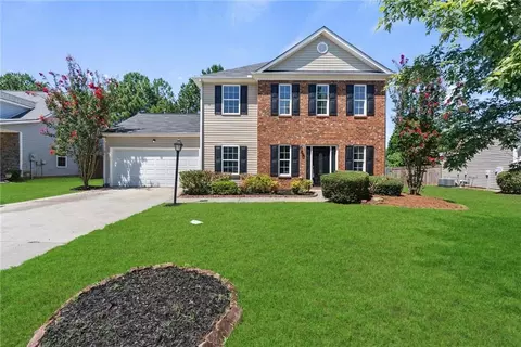 3913 Willow Fields Ct, Loganville, GA 30052