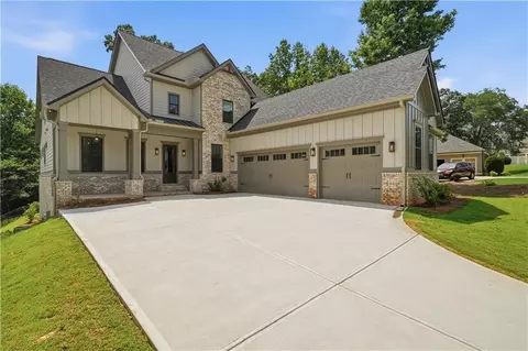 5676 Meadow View Dr, Jefferson, GA 30549