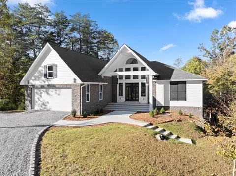 2123 Goat Neck Rd, Cleveland, GA 30528