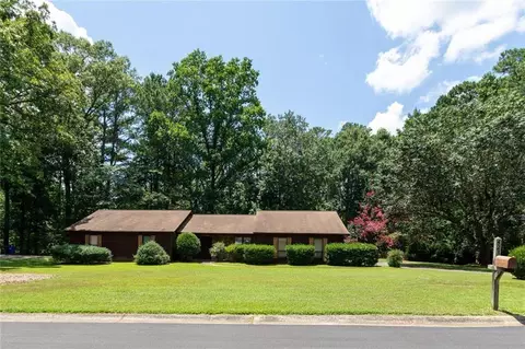 423 Dartmoor Dr NW, Marietta, GA 30064