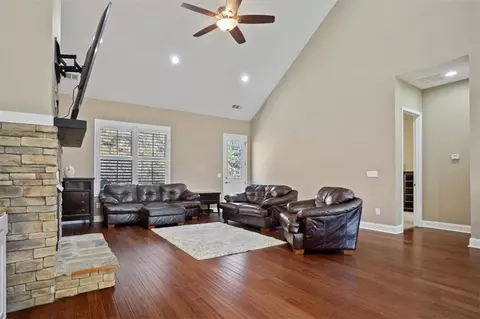 Living - 108 Madison Ct, Jasper, GA 30143 photo 2 of 3