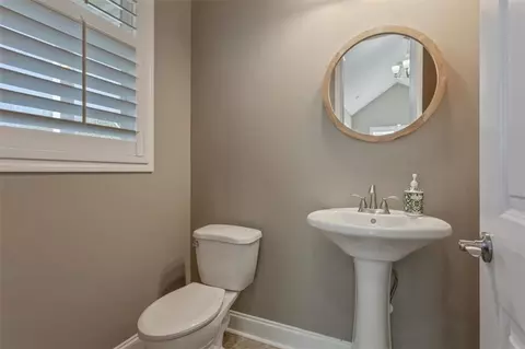 Bath - 108 Madison Ct, Jasper, GA 30143 photo 1 of 7