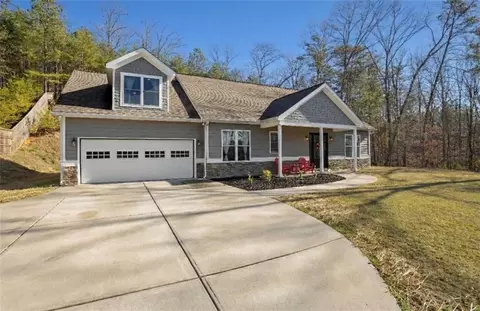 Exterior - 108 Madison Ct, Jasper, GA 30143 photo 2 of 7