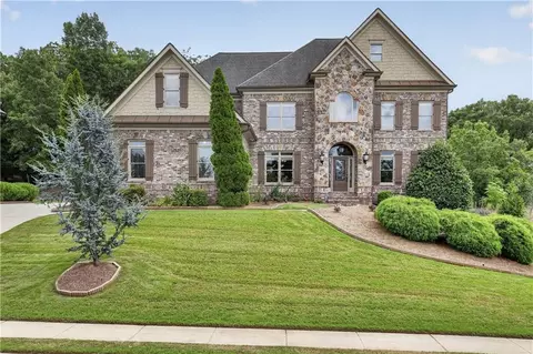 4219 Sierra Creek Dr, Hoschton, GA 30548
