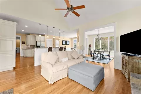 526 Orchard Dr, Clarkesville, GA 30523 photo 19