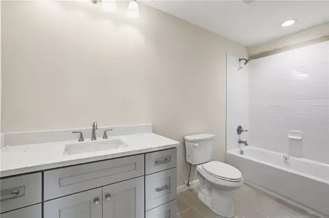 Bath - 109 Grove Park Dr, Cornelia, GA 30531 photo 7 of 7