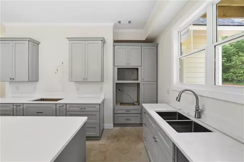 Kitchen - 109 Grove Park Dr, Cornelia, GA 30531 photo 4 of 4