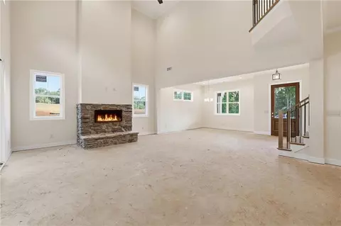 Living - 109 Grove Park Dr, Cornelia, GA 30531 photo 4 of 8