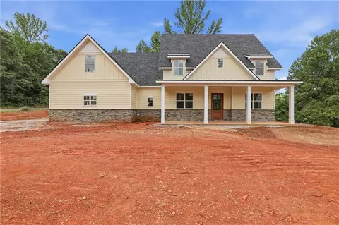 Exterior - 109 Grove Park Dr, Cornelia, GA 30531 photo 6 of 12