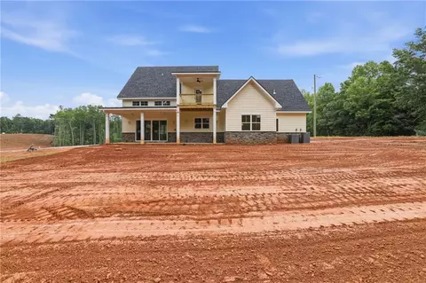 Exterior - 109 Grove Park Dr, Cornelia, GA 30531 photo 9 of 12