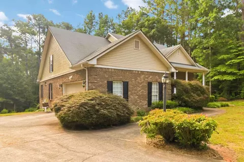 Exterior - 235 Lummus Rd, Covington, GA 30016 photo 3 of 12