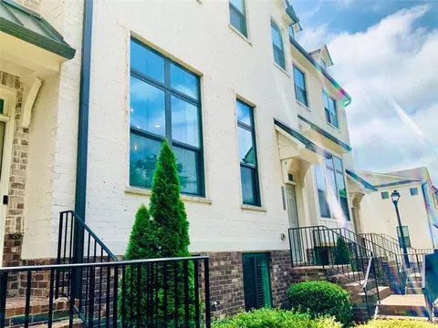 830 Fair View Cir, Roswell, GA 30076