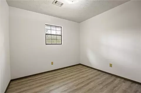 Bedroom - 181 Lower Wirebridge Rd, Stephens, GA 30667 photo 2 of 5