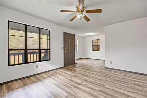 Living - 181 Lower Wirebridge Rd, Stephens, GA 30667 photo 2 of 4