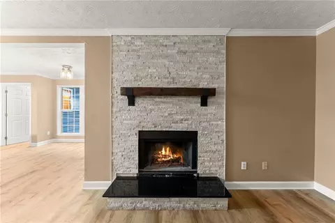 Living - 1961 Cedar Bluff Rd, Monroe, GA 30656 photo 3 of 6