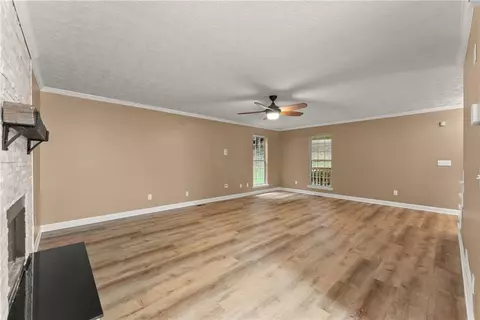 Living - 1961 Cedar Bluff Rd, Monroe, GA 30656 photo 5 of 6