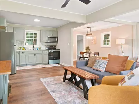 165 Cherokee Ave, Nelson, GA 30151 photo 5