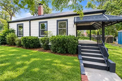 541 W Lake Ave NW, Atlanta, GA 30318