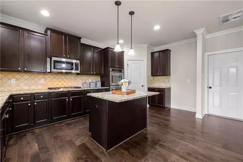 Kitchen - 3256 Alhambra Cir, Hampton, GA 30228 photo 3 of 3