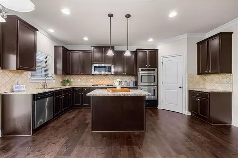 Kitchen - 3256 Alhambra Cir, Hampton, GA 30228 photo 2 of 3
