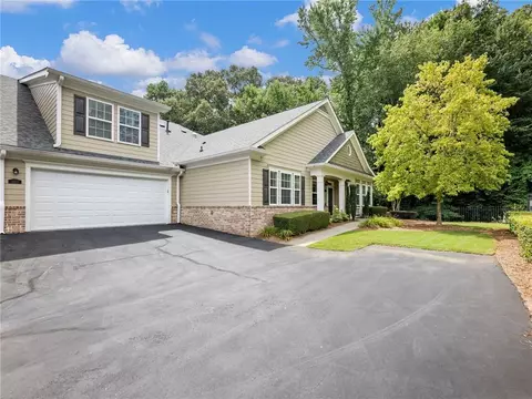 2623 Grapevine Cir #602, Cumming, GA 30041