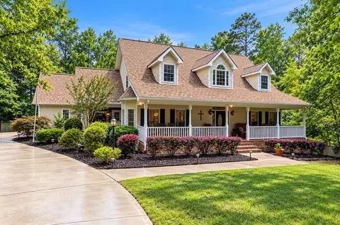 1220 Peachtree Rd, Hoschton, GA 30548