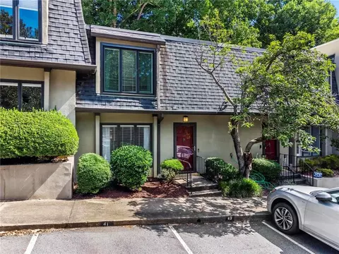 41 Ivy Rdg NE, Atlanta, GA 30342