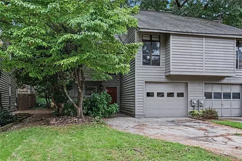1006 Creatwood Cir SE, Smyrna, GA 30080