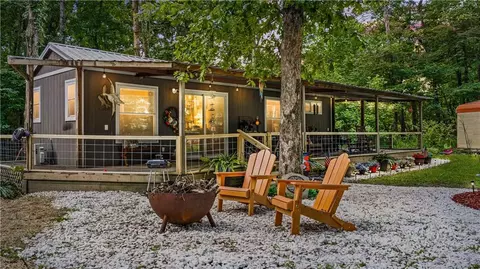 305 Golf Course Rd, Menlo, GA 30731
