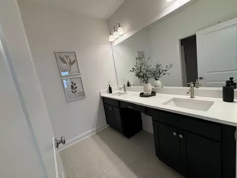 Bath - 433 Edgewater Chase, Canton, GA 30115 photo 1 of 5