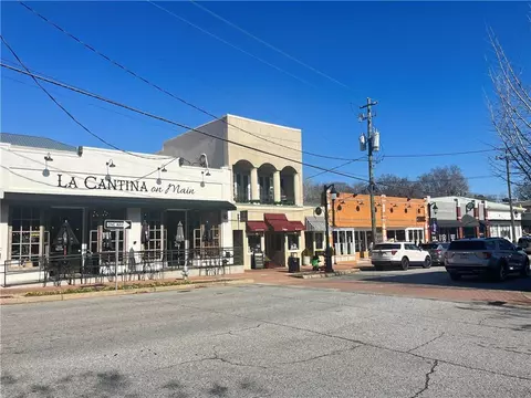Exterior - 433 Edgewater Chase, Canton, GA 30115 photo 10 of 11